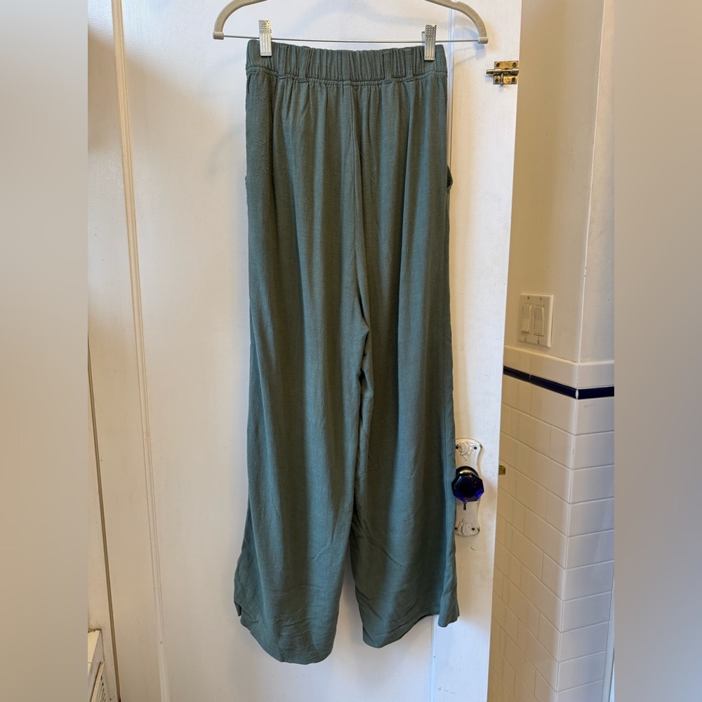 Stylish Green Wide-Leg Pants